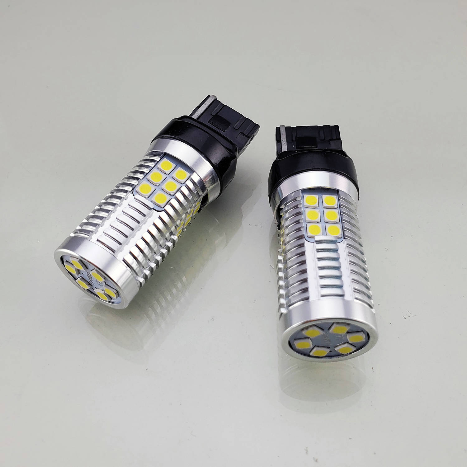 W21W 7440 582 LED bulbs 30x SMD3030 HQ Automotive 2pcs 100% CanBus
